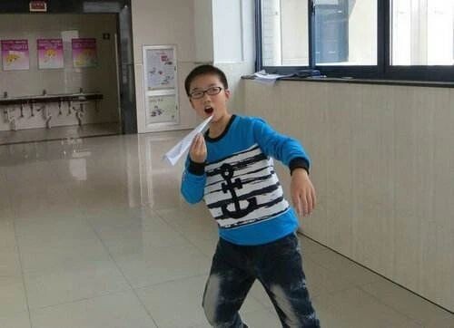 纸飞机为什么要哈一口气丨科普