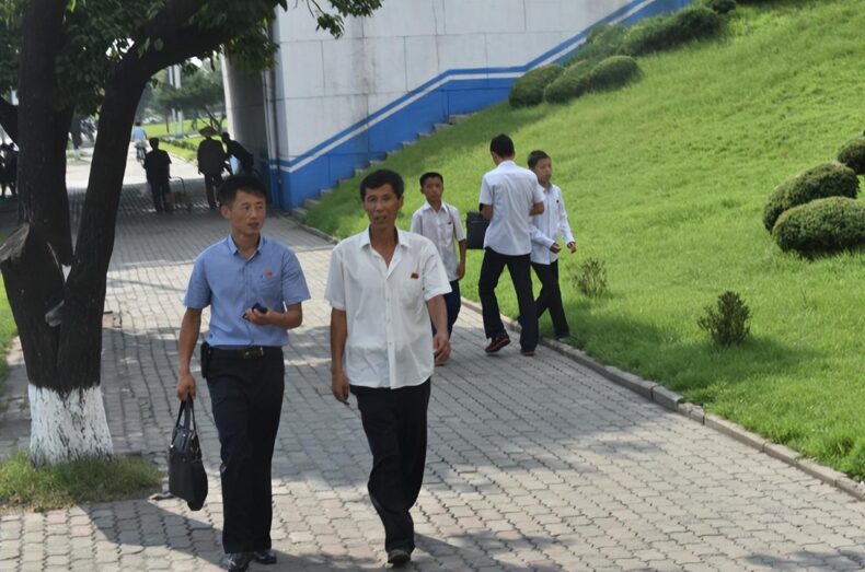 朝鲜观察,朝鲜男人有多爱面子?