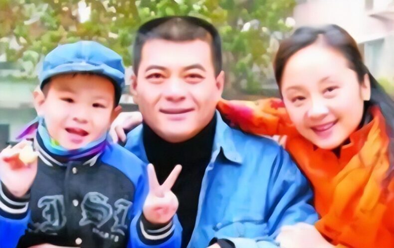 “西北硬汉”王新军，43岁二婚娶秦海璐，8年为爱甘当煮夫