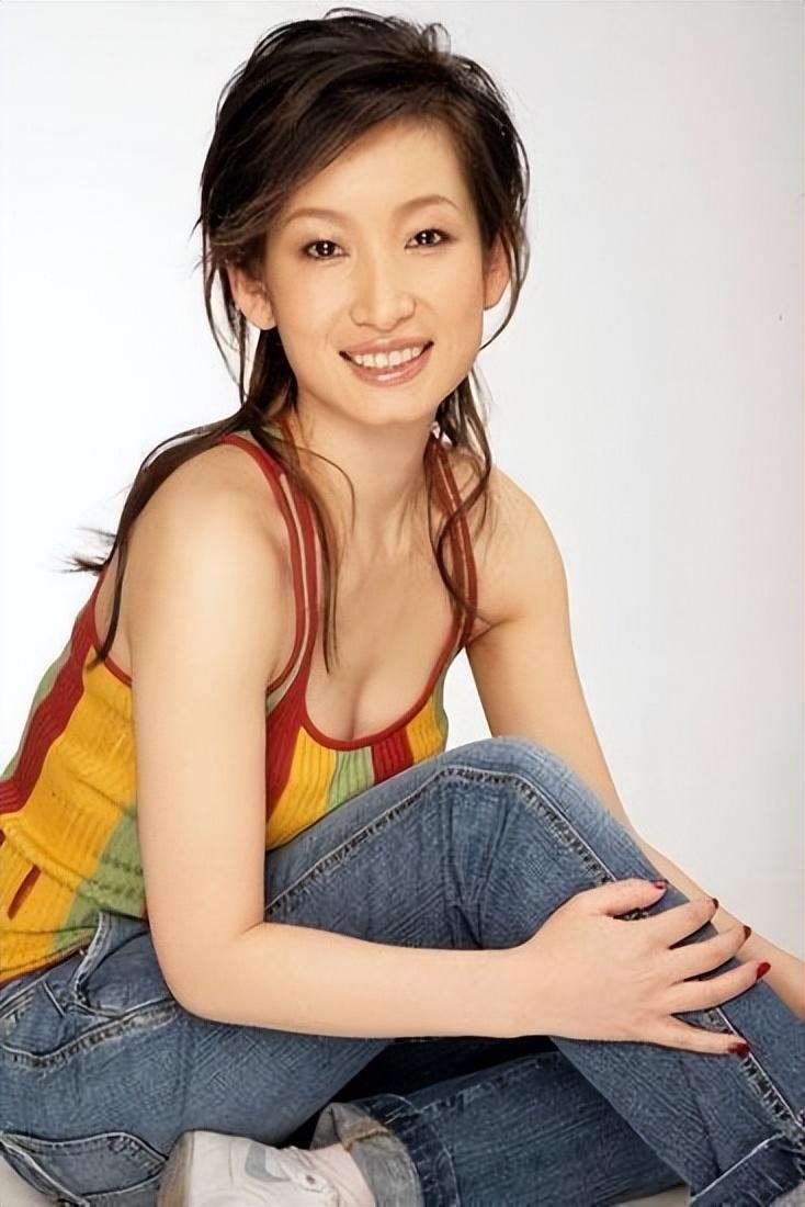 “西北硬汉”王新军，43岁二婚娶秦海璐，8年为爱甘当煮夫