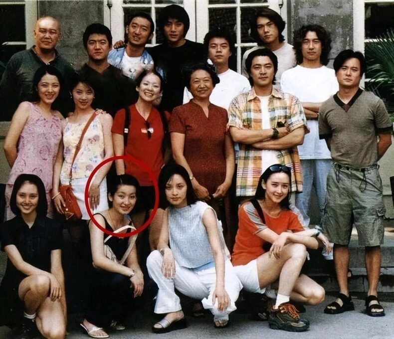 “西北硬汉”王新军，43岁二婚娶秦海璐，8年为爱甘当煮夫