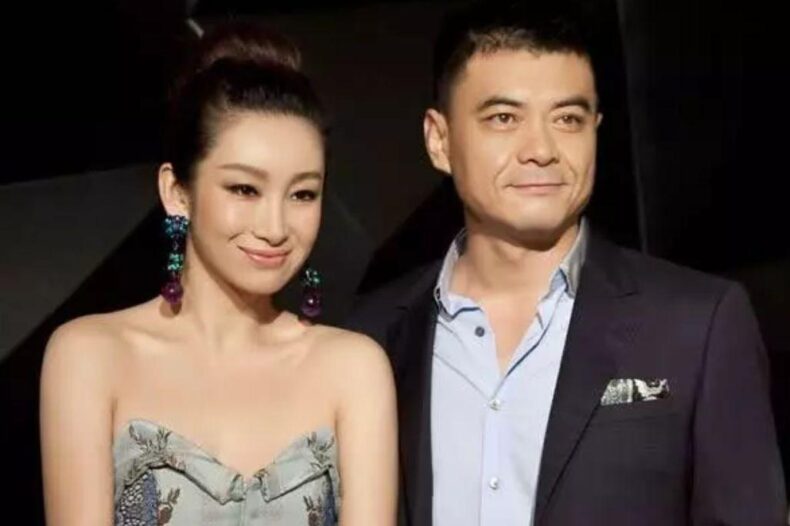 “西北硬汉”王新军，43岁二婚娶秦海璐，8年为爱甘当煮夫