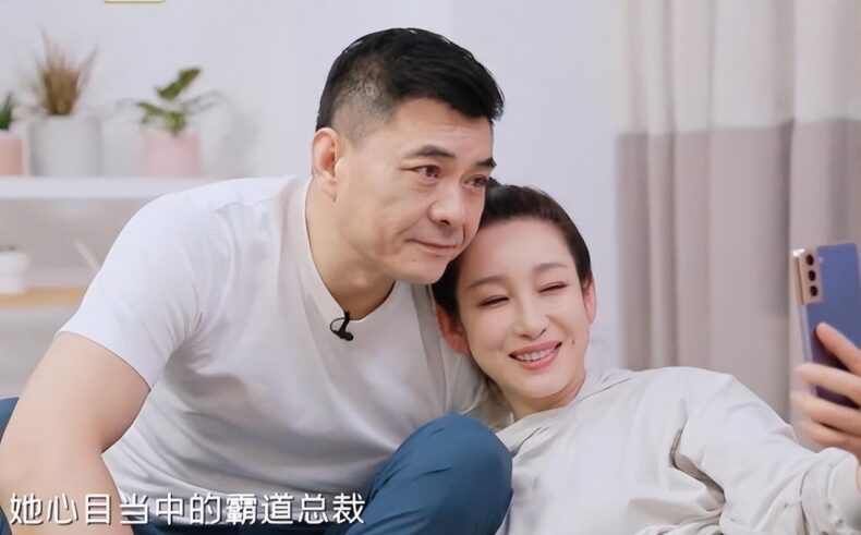 “西北硬汉”王新军，43岁二婚娶秦海璐，8年为爱甘当煮夫
