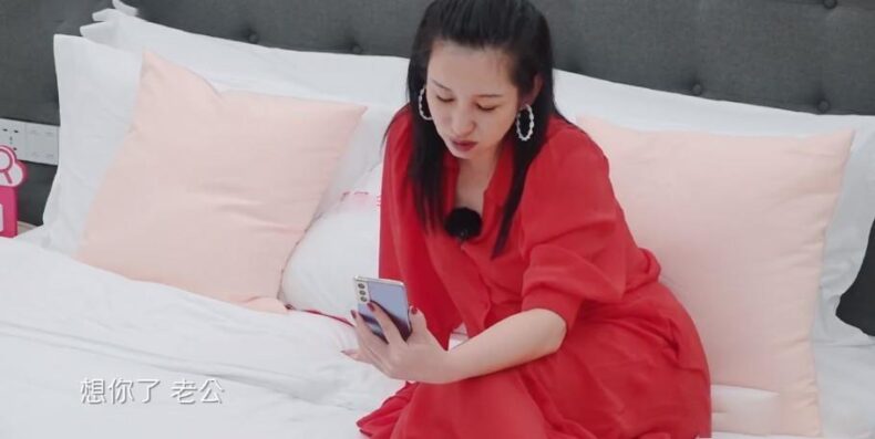 “西北硬汉”王新军，43岁二婚娶秦海璐，8年为爱甘当煮夫