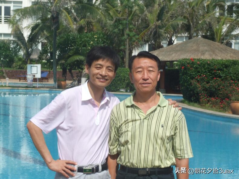 两个男人之间的深切情感