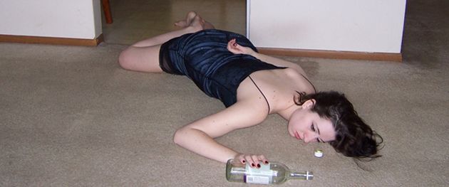 天天喝酒的人平均寿命 长期大量饮酒或将减寿29年