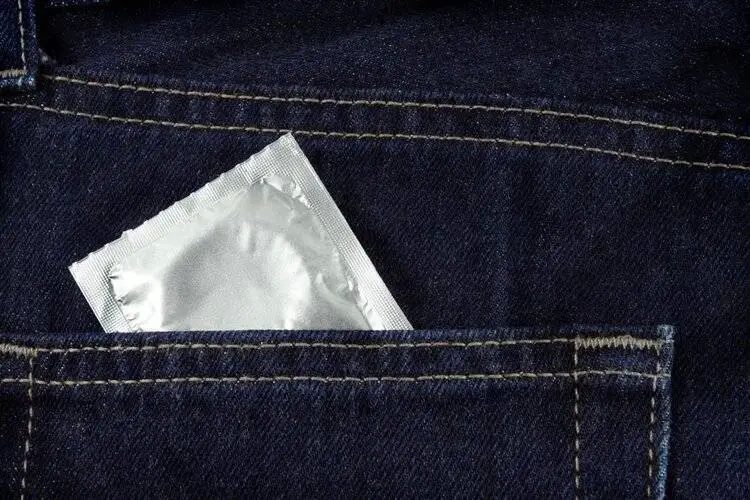 10种不正确的戴套的方法 10种不正确的戴套的方法,你中了几个?丨经验